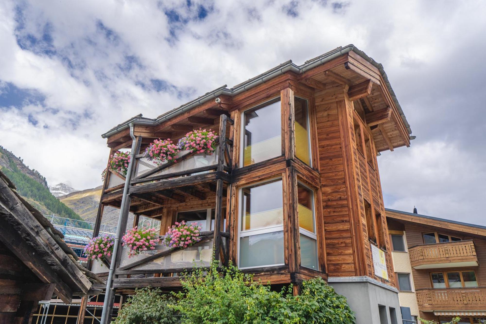 Chalet Schwalbennest Zermatt Exterior foto